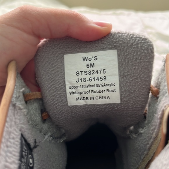 sperry boots - Picture 4 of 6